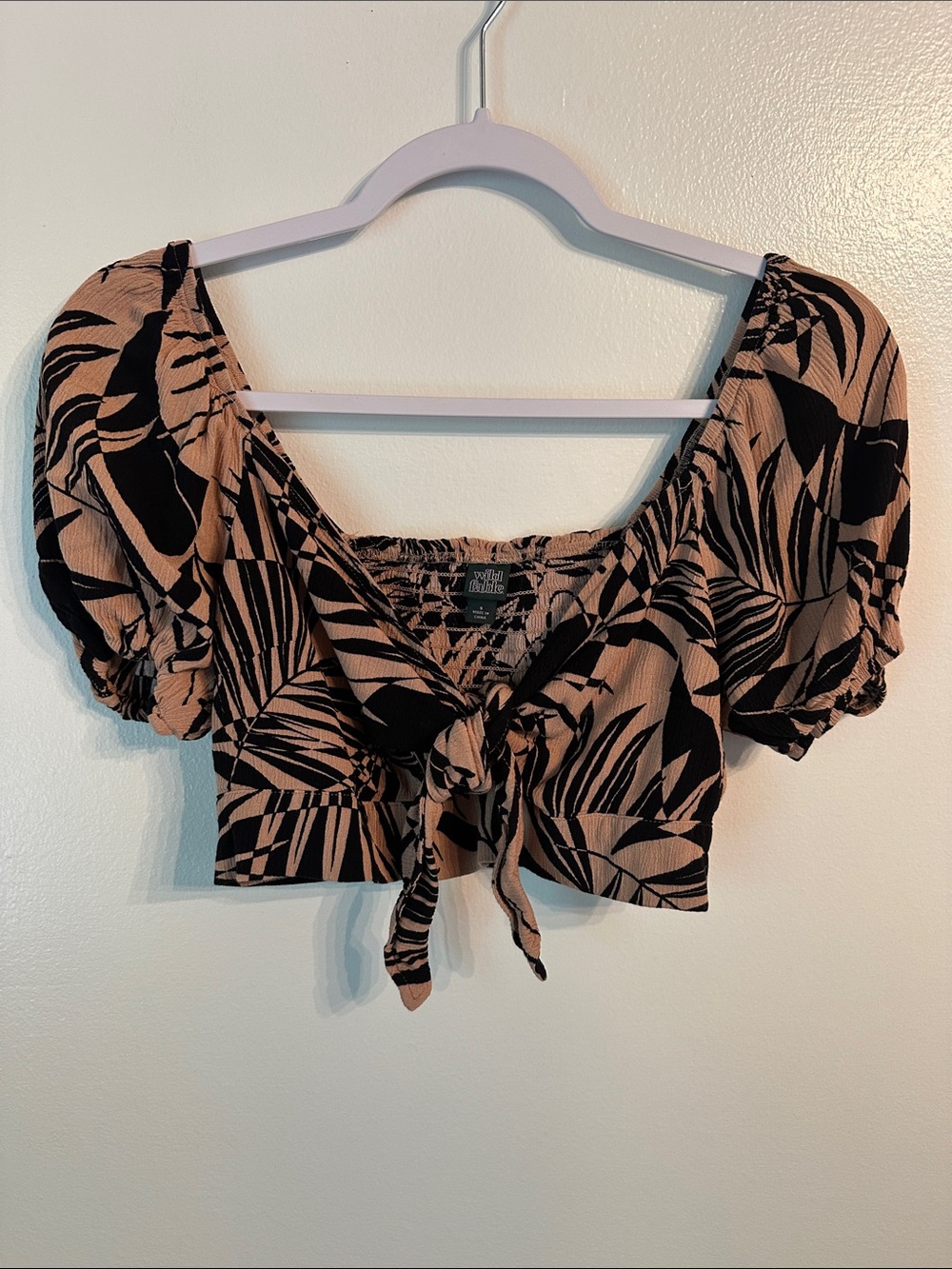 wild fable Tan and Black Tie-Front Puff Sleeve Crop Top Size S